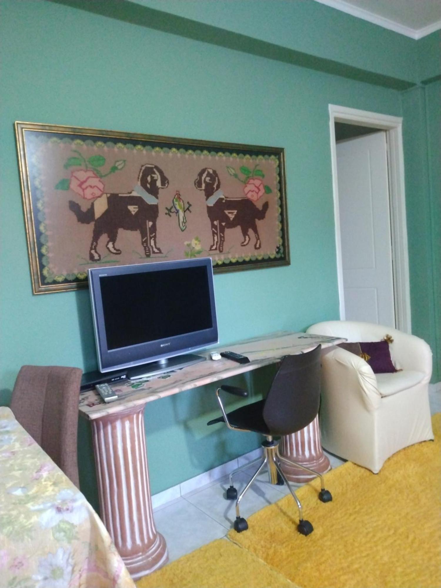 My Sunny Low Home Patras Bagian luar foto